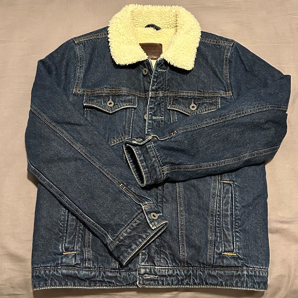 COPY - Abercrombie & Fitch Denim Sherpa Lined Button Down Jacket